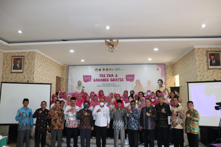 Minimalisir resiko kanker serviks dan kanker payudara, DWP Sekolah Tinggi Agama Katolik (STAKat) Negeri Pontianak Dukung Tes IVA dan SADANIS Serentak