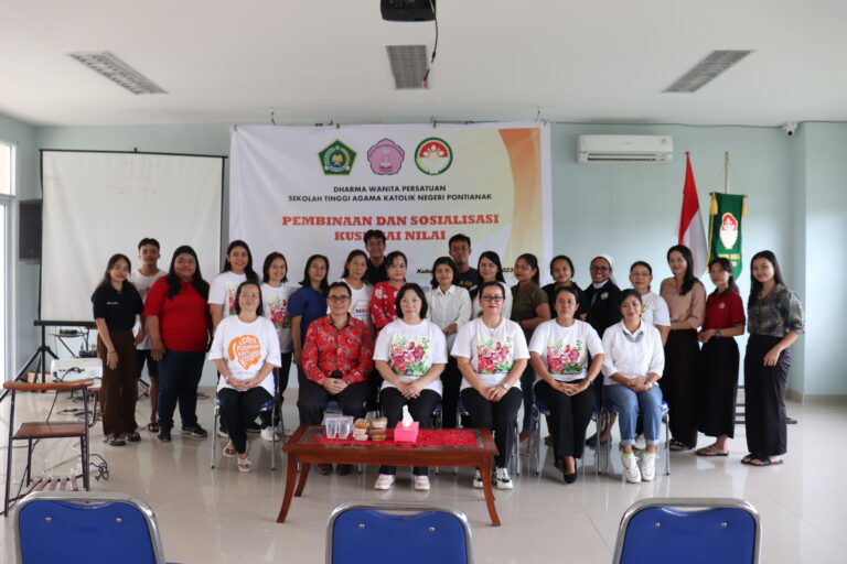 Cegah perilaku korupsi sejak dini, DWP Sekolah Tinggi Agama Katolik Negeri Pontianak Gelar Pembinaan dan Sosialisasi